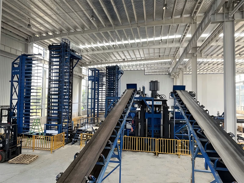 三联机械SLST全伺服砌块成型机：固废资源化利用的智能装备解决方案