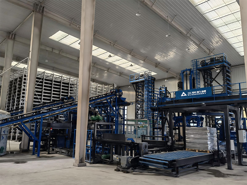 三联机械SLST全伺服砌块成型机：固废资源化利用的智能装备解决方案